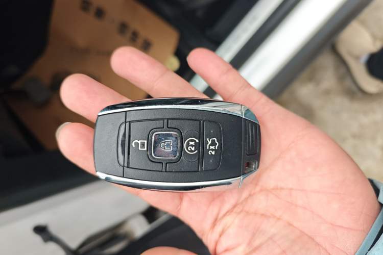 Used Lincoln MKC 2017 2.0T Two-Wheel-Drive Luxury Edition