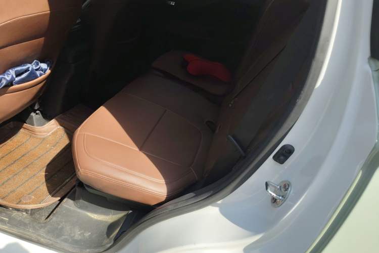 Used Mitsubishi Outlander 2020 2.0L Two-Wheel Drive Comfort Edition 5 Seats Left Rear Seat