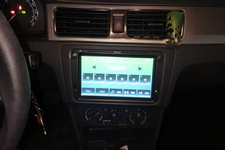 Used Skoda Rapid Spaceback 2016 Revised 1.6L Automatic Chuanxing Version Audio And AC Panel