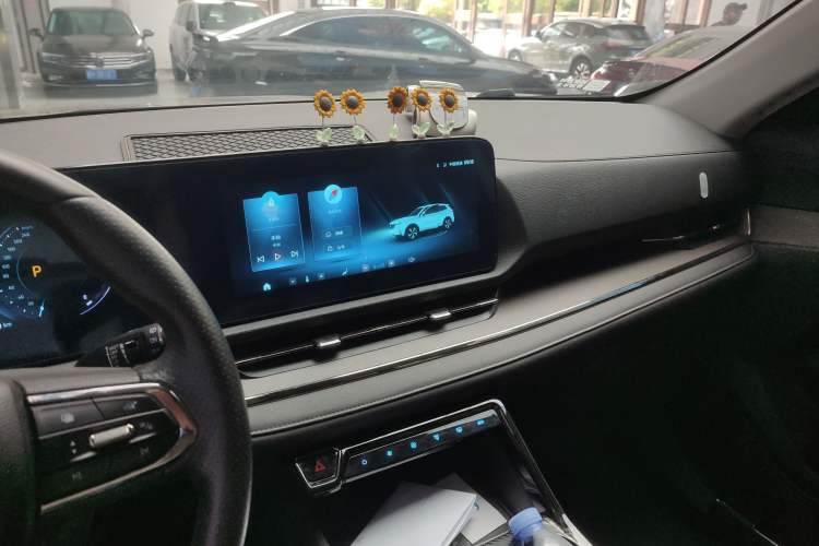 Used Ford Equator Sport 2022 EcoBoost 170 Platinum Edition Audio And AC Panel