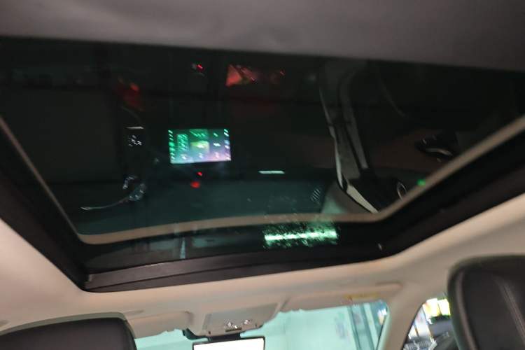 Used Land Rover Range Evoque 2024 Aurora L 249 PS Prestige Light-Chasing Edition