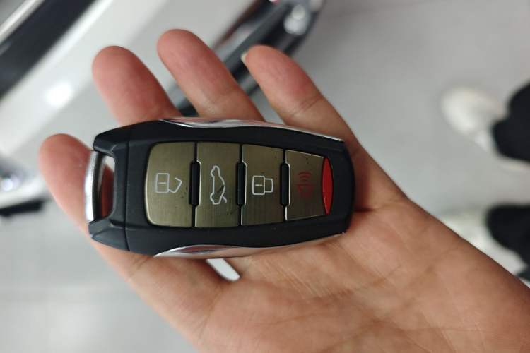 Used Haval H7 2017 Red-Label H7L 2.0T Automatic Luxury Model