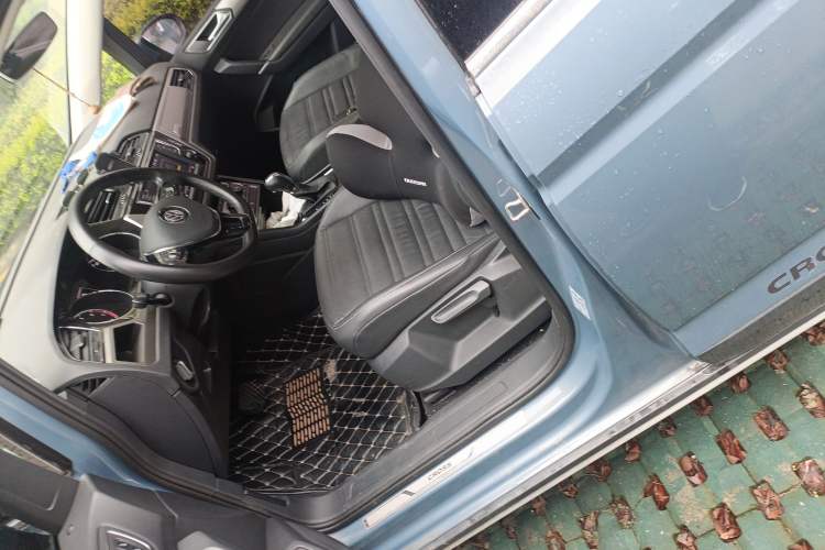 Used Volkswagen Touran 2018 Volkswagen Touran L 280TSI DSG Boundary Edition 7 Seats China VI Standard Left Front Seat