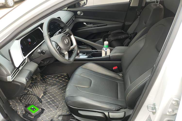 Used Hyundai Elantra 2023 1.5L CVT GLX Elite Edition Left Front Seat