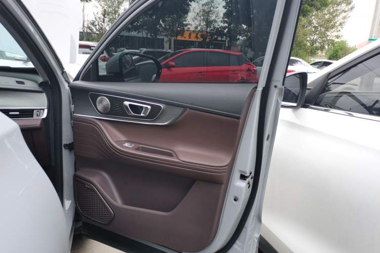 Used Chery Tiggo 8 PRO 2022 290T Two-Wheel Drive Haohan Edition 5 Seats