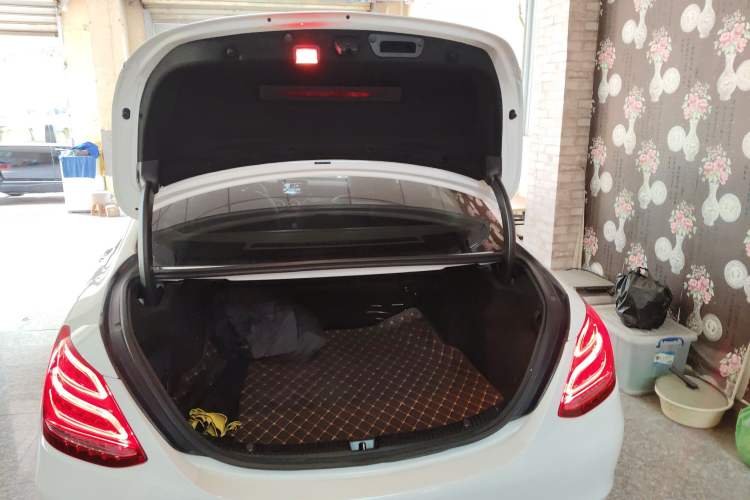 Used Mercedes-Benz C-Class 2018 C 200 L
