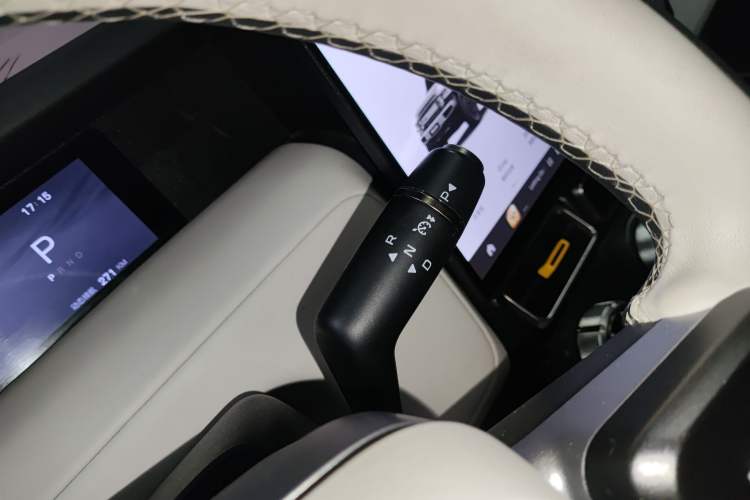 Used iCAR V23 2025 401 Two-Wheel Drive Intelligent Driving Version
