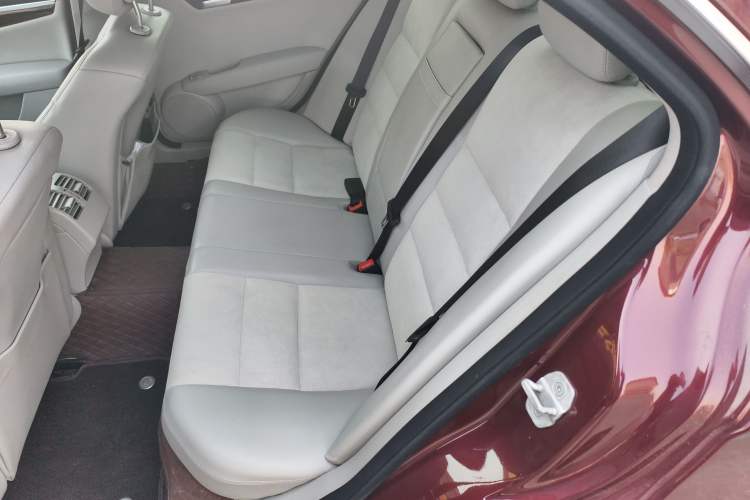 Used Mercedes-Benz C-Class 2013 C 260 Elegant Grand Edition