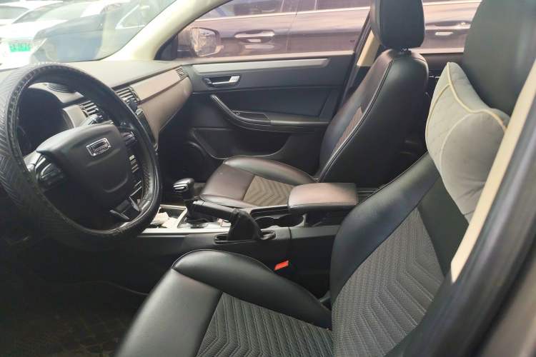 Used Qoros 3 2016 Hatchback 1.6T Automatic ZhiKu Model