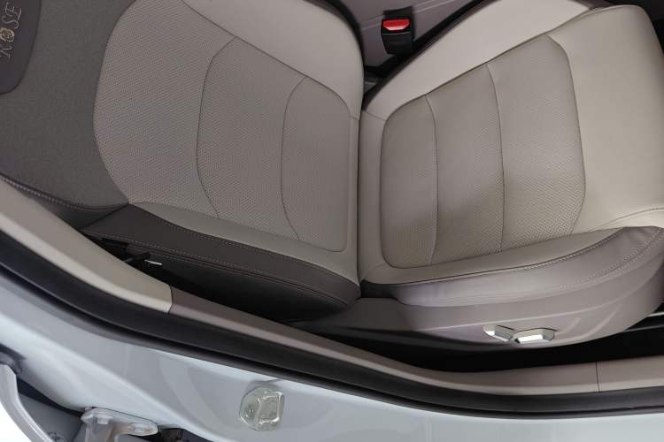 Used Geely Auto icon 2026 Model Chocolate 1.5TD Pure & Refined Edition
