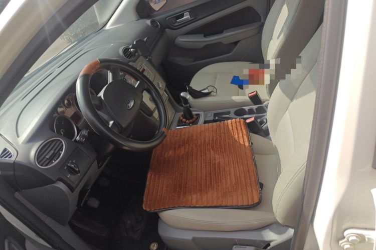 Used Ford Focus 2013 Hatchback Classic 1.8L Manual Base Model Left Front Seat