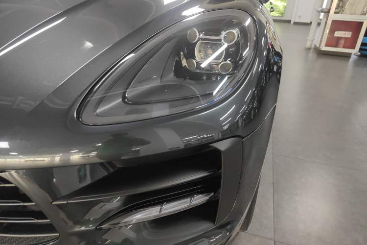 Used Porsche Macan 2021 Macan 2.0T Left Front Headlight