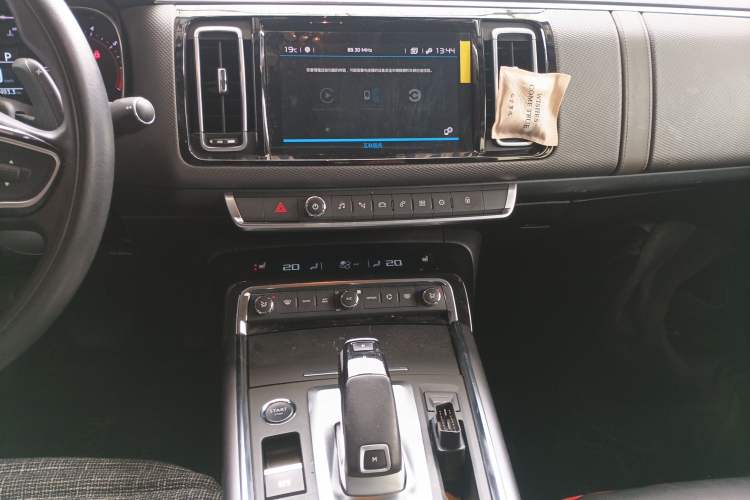 Used Citroen C6 2021 400THP Comfort Edition Audio And AC Panel