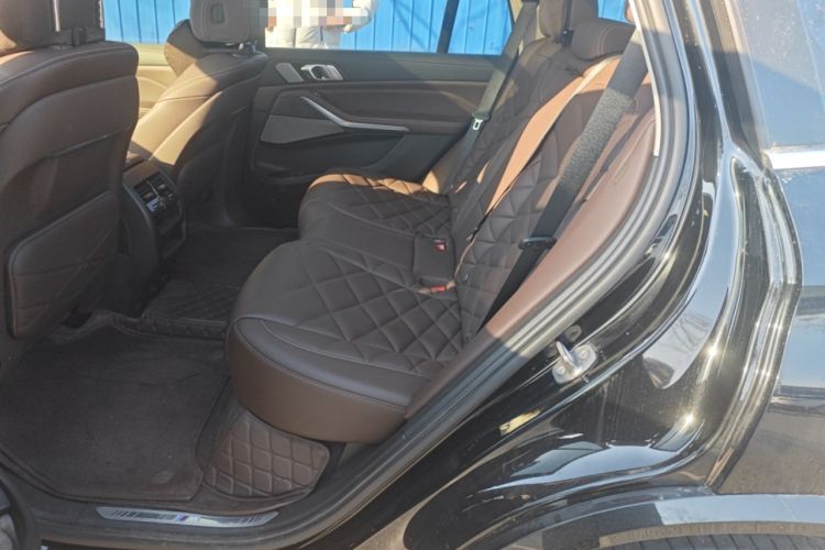 Used BMW X5 2022 xDrive 30Li Luxury M Sport Package
