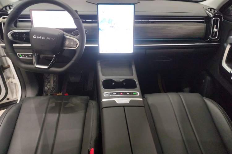 Used Chery Tiggo 7 C-DM 2025 1.5T 120KM Luxury Trim
