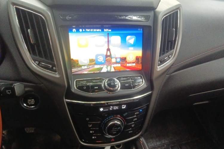 Used CHANGAN CS75 2017 Shangkui Edition 1.5T Manual Fengxiang Model Audio And AC Panel