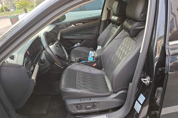 Used Volkswagen Passat 2019 330TSI Luxury Edition China VI Standard Left Front Seat