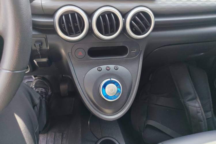 Used ORA Black Cat 2019 351 km Family Edition