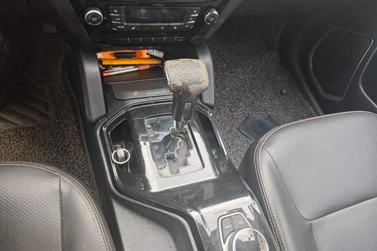 Used Geely Auto GX9 2014 2.4L Automatic Two-Wheel Drive Prestige Version
