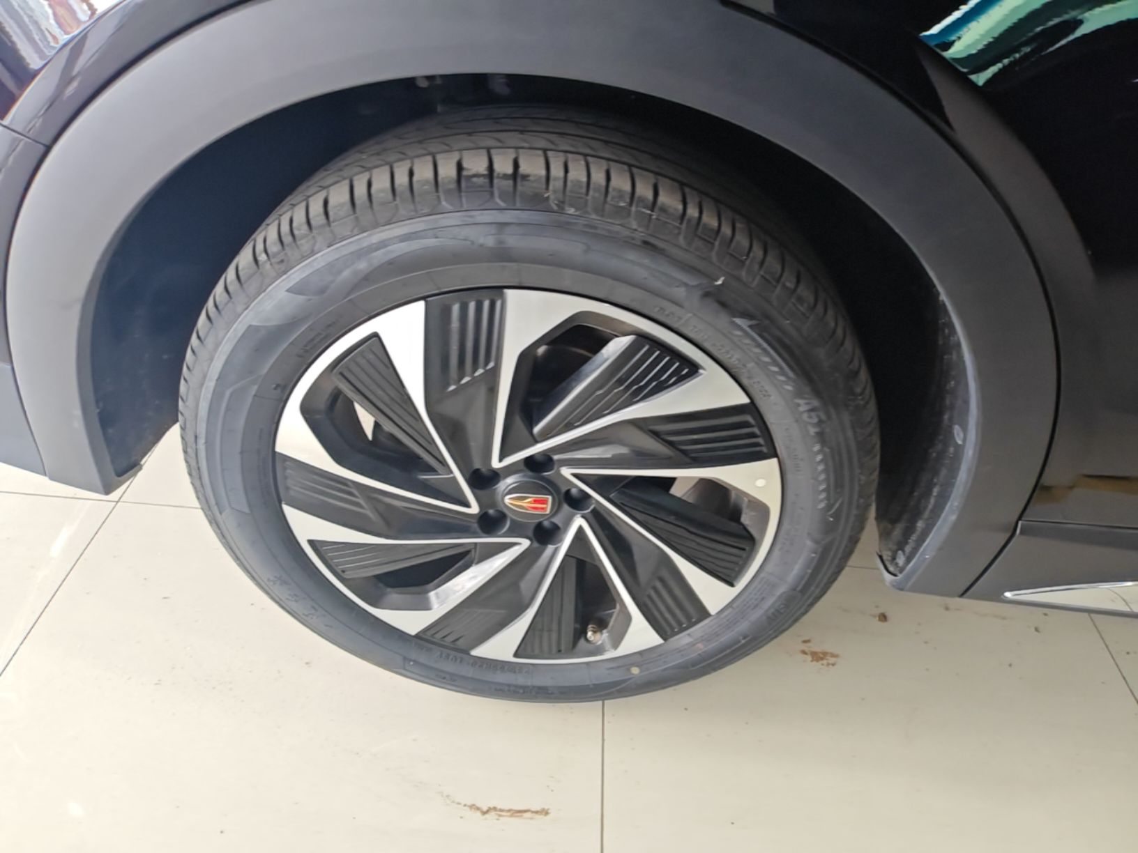 Hongqi HS7 PHEV 2024 2.0T PHEV Four-Wheel Drive Flagship Edition 6 Seats — снимка 11