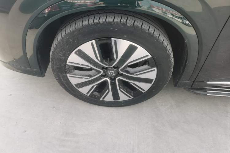 Used Landian E5 PLUS 2025 165 km Long-Range Pro Version with 5 Seats