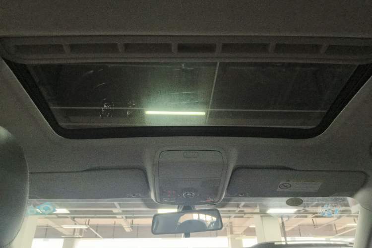 Used Volkswagen Passat 2016 330TSI DSG Luxury Edition Headliner