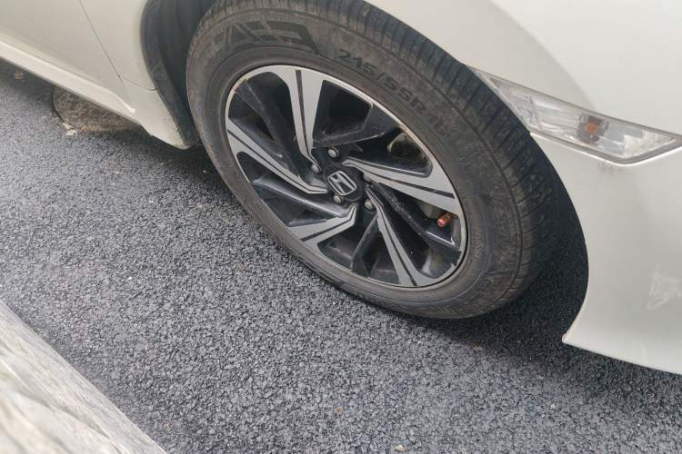 Used Honda Civic 2016 220TURBO CVT Luxury Edition
