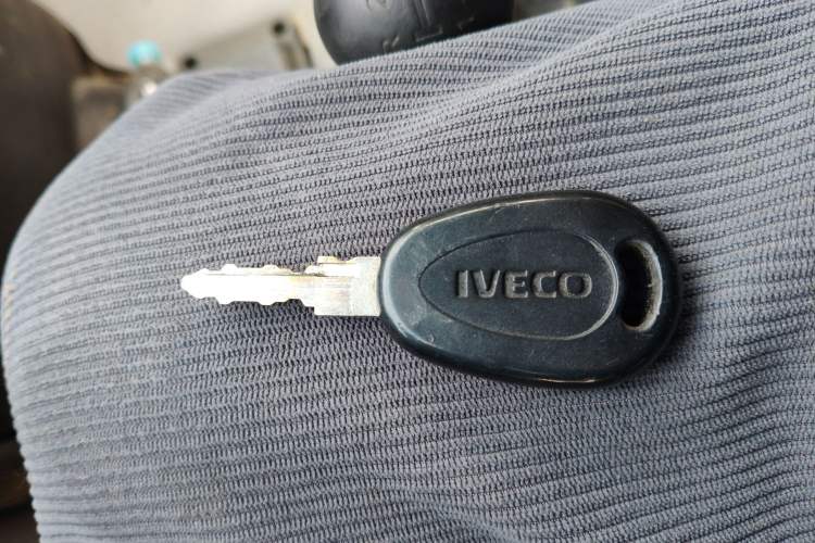 Used Iveco Daily 2017 2.5T A35 Passenger Van 5-7 Seats Model 47Z5
