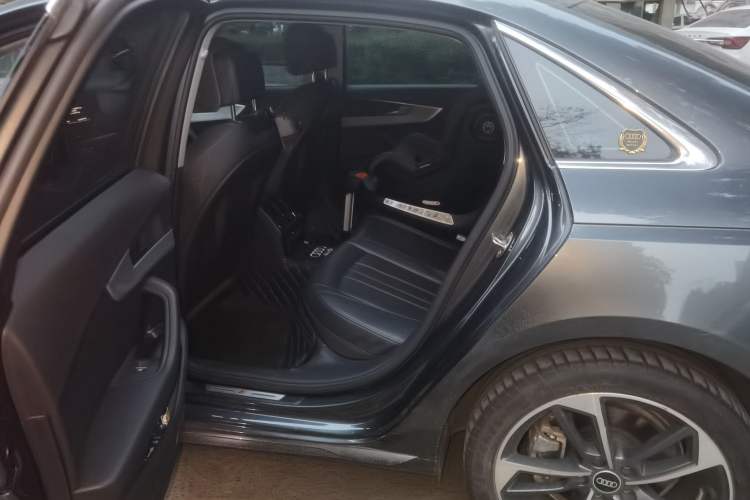 Used Audi A4L 2022 40 TFSI Fashion Dynamic Model