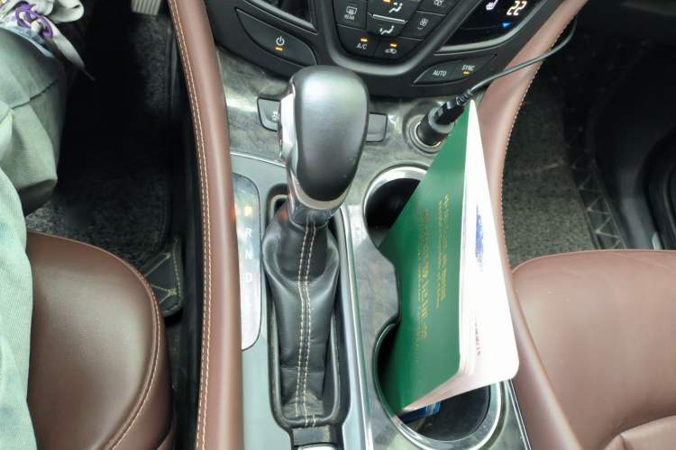 Used Buick Envision 2015 20T Two-Wheel-Drive Elite Model
