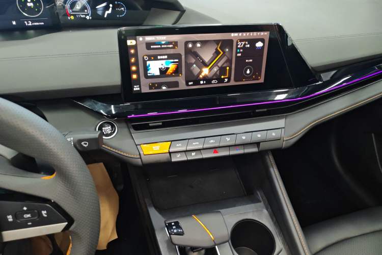 Used CHANGAN UNI-V 2024 1.5T High-Energy Version
