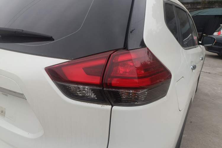 Used Nissan X-Trail 2022 Revised Version 2.0L Two-Wheel Drive Smart Connect & Comfort Edition Exterior 3