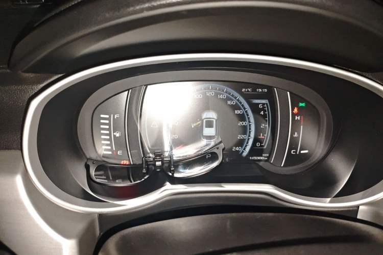 Used Geely Auto Emgrand X7 Sport 2016 1.8TD Automatic ZhiZun Version Instrument Cluster
