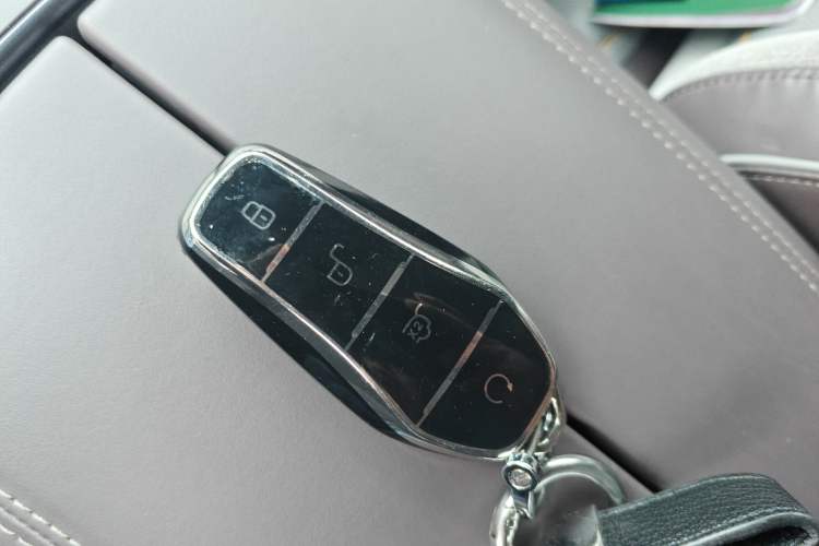Used BYD Frigate 07 2023 DM-i 100KM Prestige Model Vehicle Key