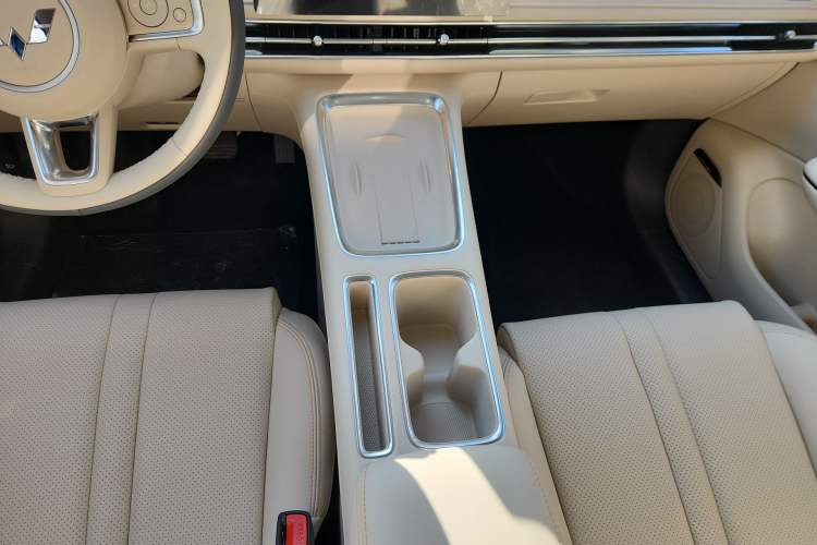 Used Wuling Bingo S 2025 Model 325km Deluxe Edition