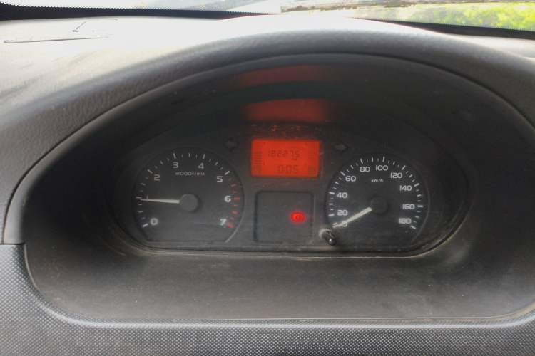 Used Wuling Rongguang 2011 1.2L Base Version
