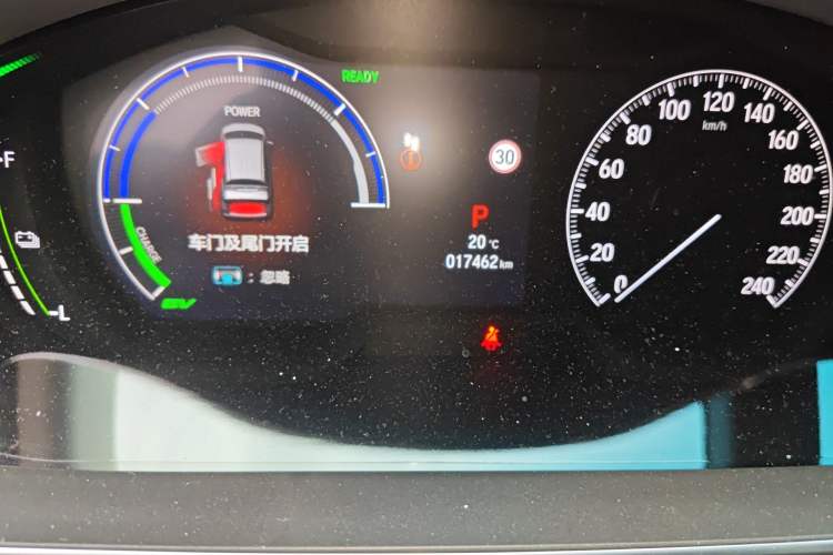 Used Honda Elysion 2022 2.0L eHEV Luxury First Edition Odometer Close Up