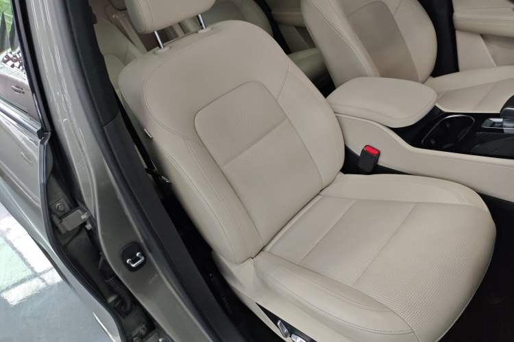 Used Li Auto ONE 2021 Extended-Range 6-Seater Version Right Front Seat
