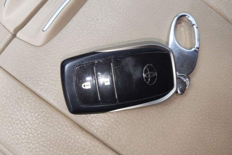 Used Toyota Highlander 2015 2.0T Four-Wheel Drive Luxury Edition 7-Seater
