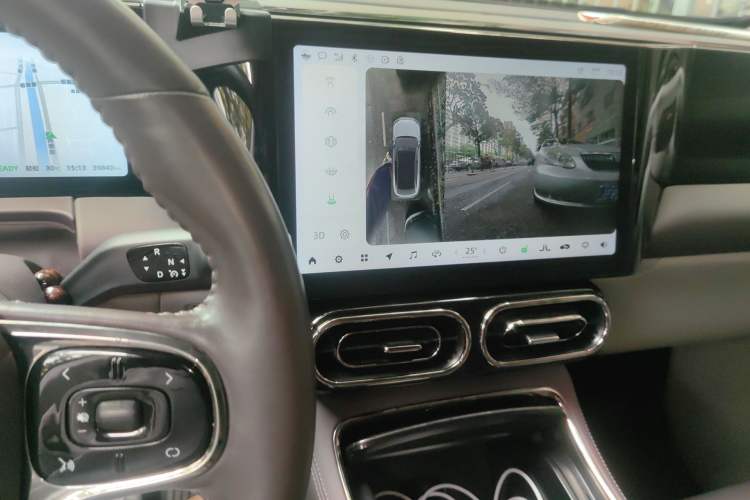 Used Leapmotor C11 2023 Range-Extended 285 Smart Enjoyment Edition Audio And AC Panel