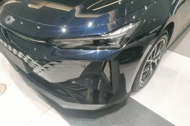 Used Qiyuan A06 2023 Base Model
