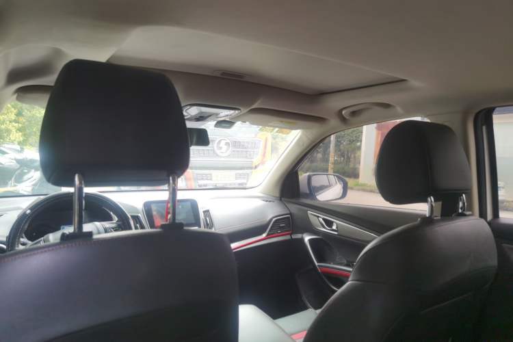 Used CHANGAN CS55 2019 1.5T Automatic Colorful Edition China VI Standard
