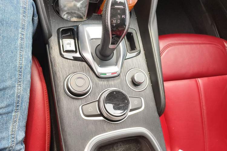 Used Alfa Romeo Giulia 2021 2.0T 280HP Luxury Edition