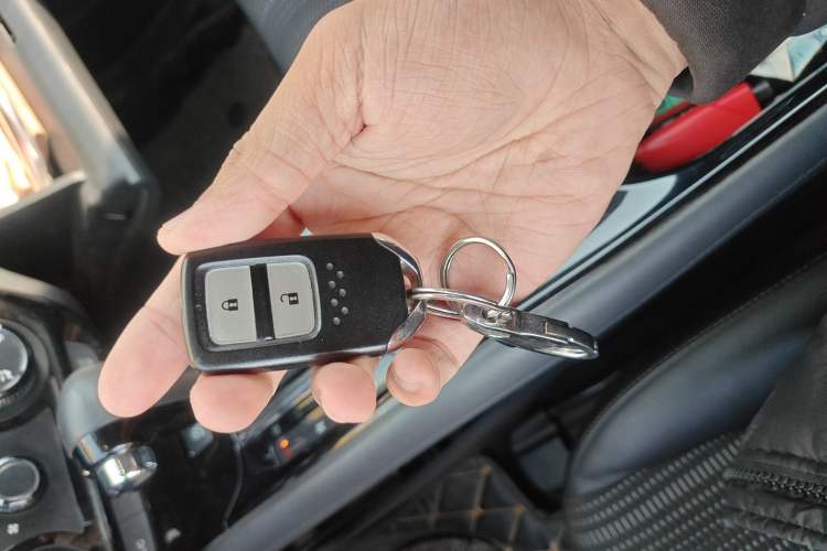 Used Honda Vezel 2017 1.8L CVT Front-Wheel Drive Pioneer Edition
