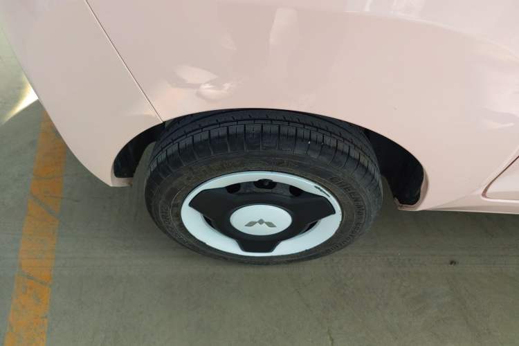 Used Wuling Hongguang MINIEV 2021 Macaron Premium Model – Lithium Iron Phosphate Right Rear Wheel Hub