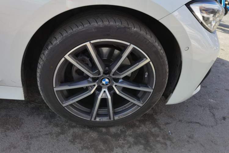 Used BMW 3 Series 2020 Facelifted 325Li xDrive M Sport Package
