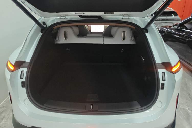 Used Avatr 07 2024 Ultra Range-Extended Four-Wheel Drive
