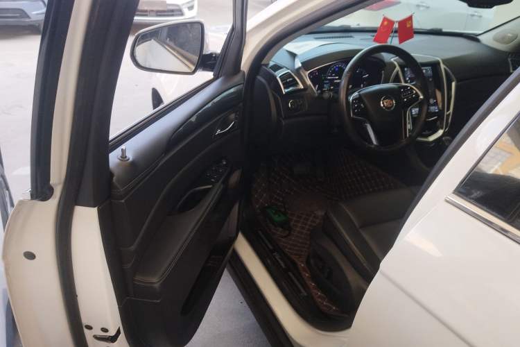 Used Cadillac SRX 2015 3.0L Comfort Version
