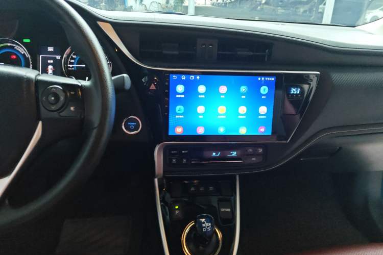 Used Toyota Levin 2017 Revised Dual-Engine 1.8H GS E-CVT Elite Sunroof Version China V Standard Audio And AC Panel