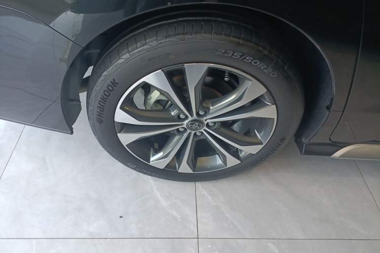 Used Toyota Granvia 2023 2.5L Hybrid Prestige PLUS Edition Exterior 5